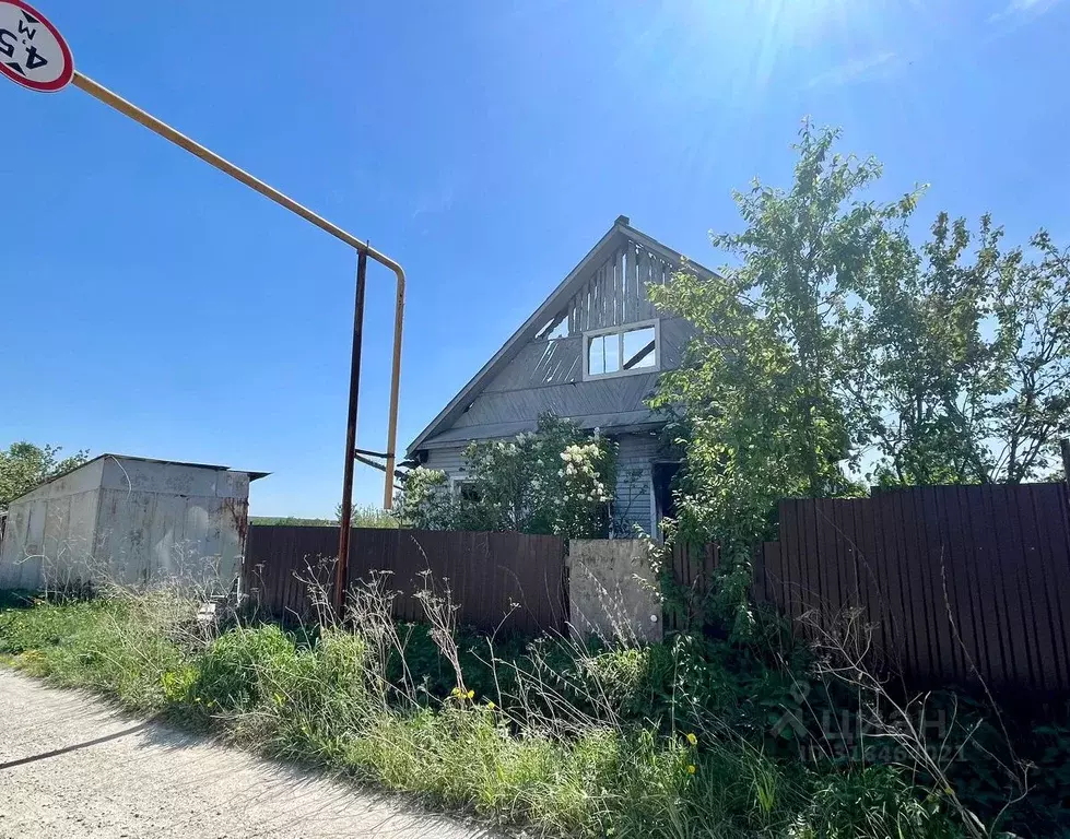 Дом в Свердловская область, Дегтярск ул. Серова (35 м) - Фото 0