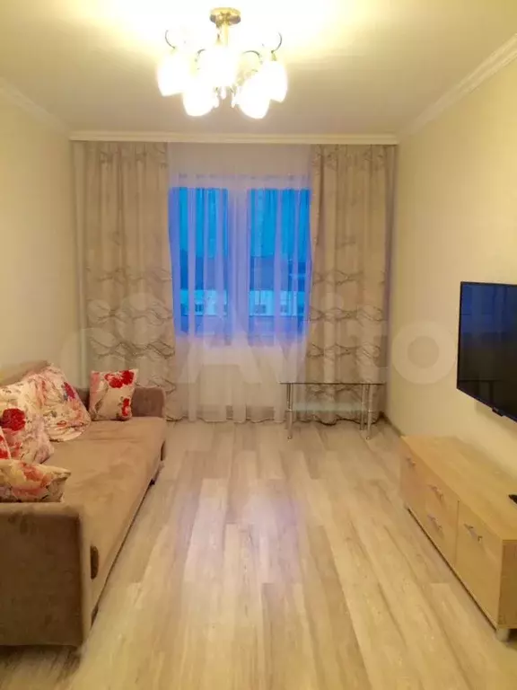 2-к. квартира, 60м, 4/9эт. - Фото 1