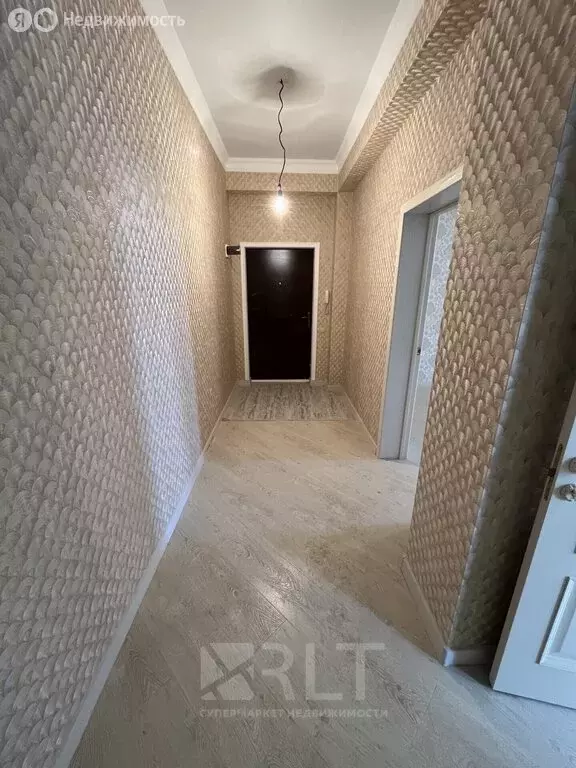 3-комнатная квартира: Махачкала, проспект Али-Гаджи Акушинского, ... - Фото 1