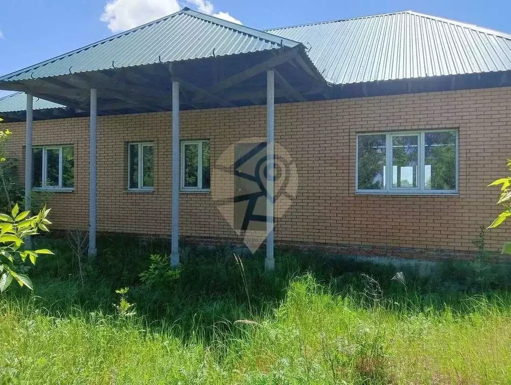 Коттедж в Белгородская область, Старооскольский городской округ, с. ... - Фото 1