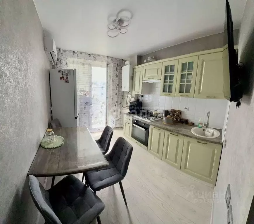 2-к кв. Волгоградская область, Волгоград ул. Степанищева, 5 (43.9 м) - Фото 0