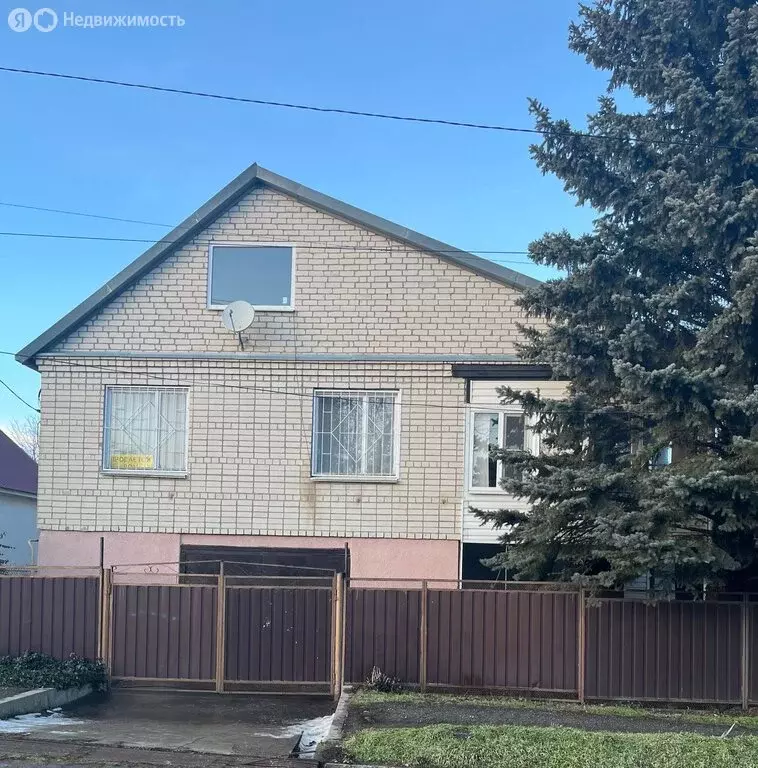 Дом в Михайловск, Октябрьская улица (197 м) - Фото 1