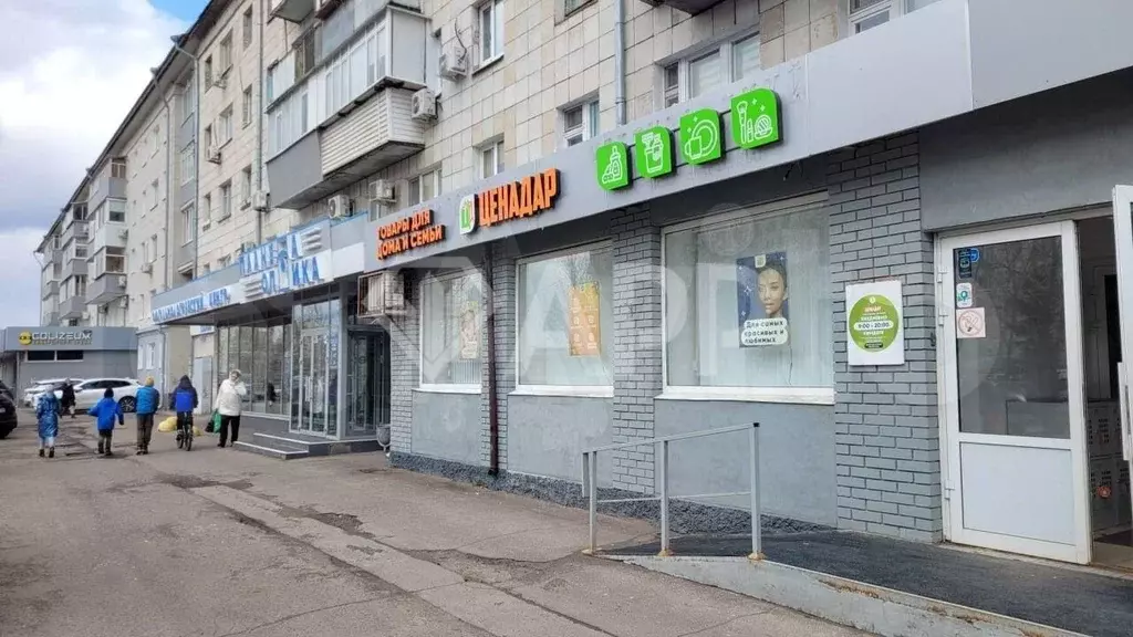 Торговая площадь 110м на хорошем трафике - Фото 1