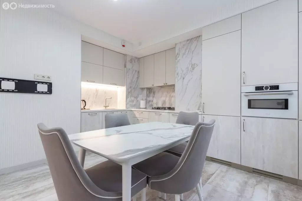 2-комнатная квартира: Калининград, улица Космонавта Леонова, 55к1 (68 ... - Фото 1