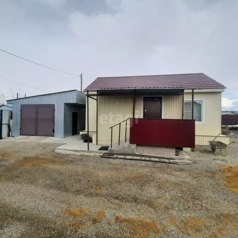 Дом в Саха (Якутия), Якутск Загородный кв-л, ул. Беринга, 17 (43 м) - Фото 1