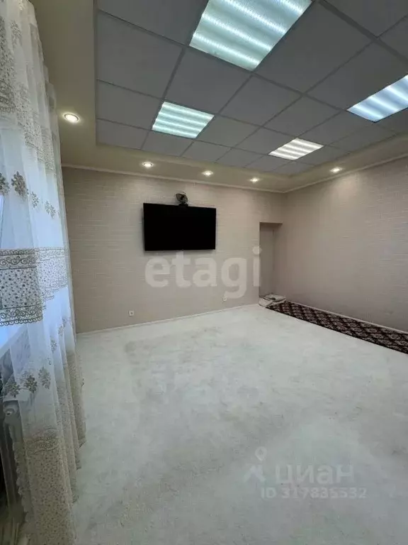 Гараж в Ханты-Мансийский АО, Ханты-Мансийск ул. Гагарина, 89А (150 м) - Фото 1