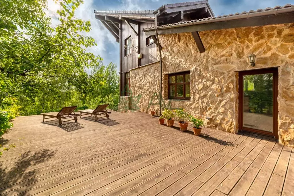 Дом в Ленинградская область, Всеволожский район, Бугровское городское ... - Фото 1