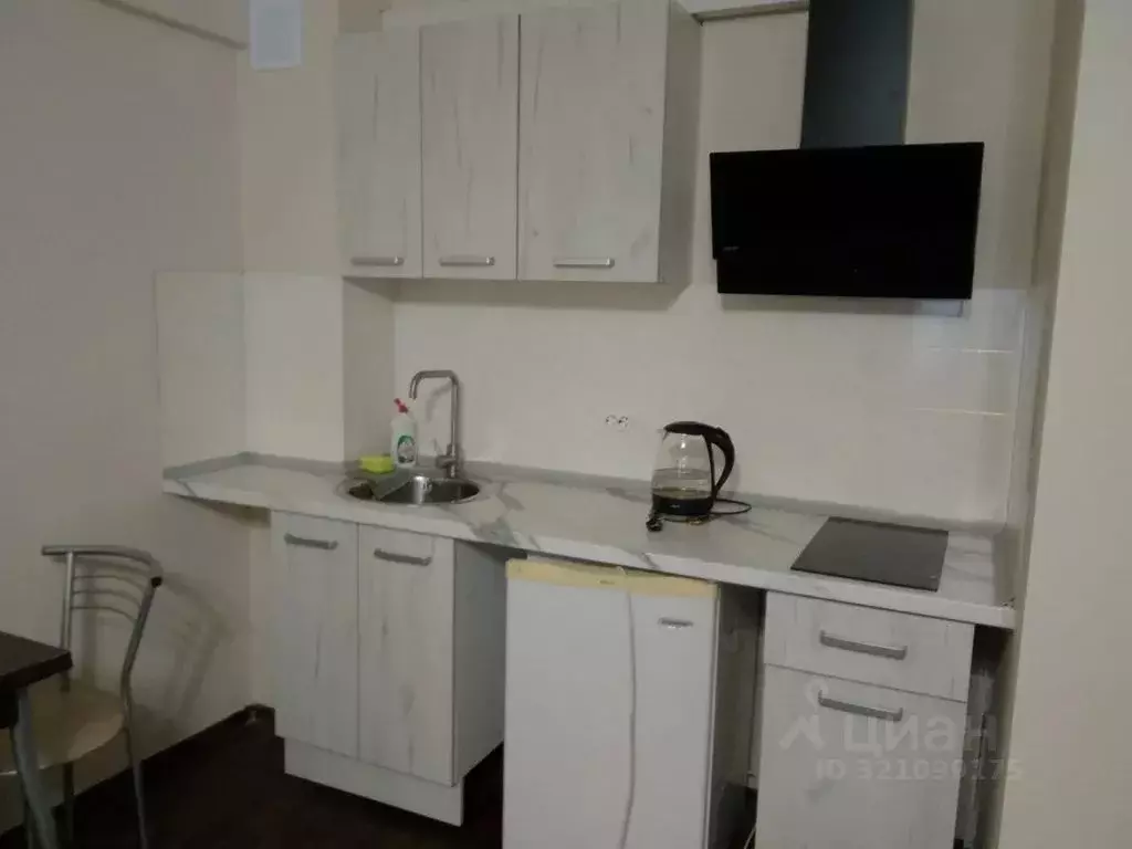 Студия Иркутская область, Иркутск Байкальская ул., 253Б (30.0 м) - Фото 1