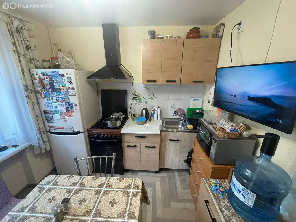3-комнатная квартира: Симферополь, Залесская улица, 81 (60.1 м) - Фото 0