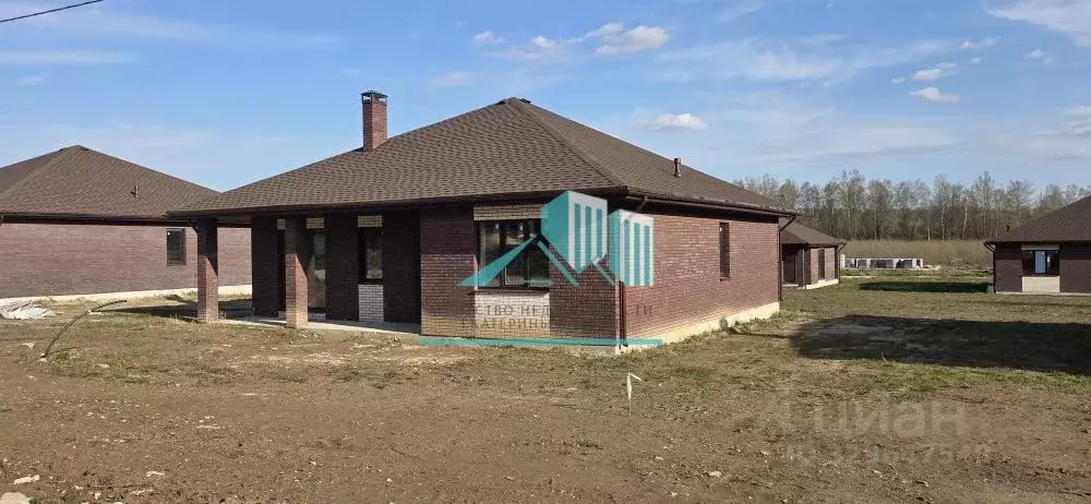 Дом в Калужская область, Ферзиковский муниципальный округ, с. ... - Фото 2