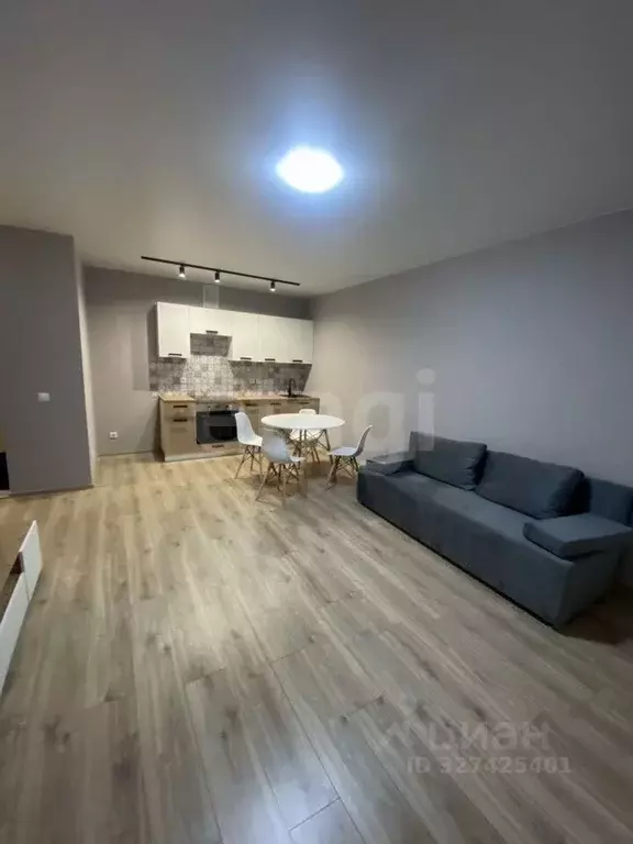 3-к кв. Удмуртия, Ижевск ул. 10 лет Октября, 64к1 (65.0 м) - Фото 1