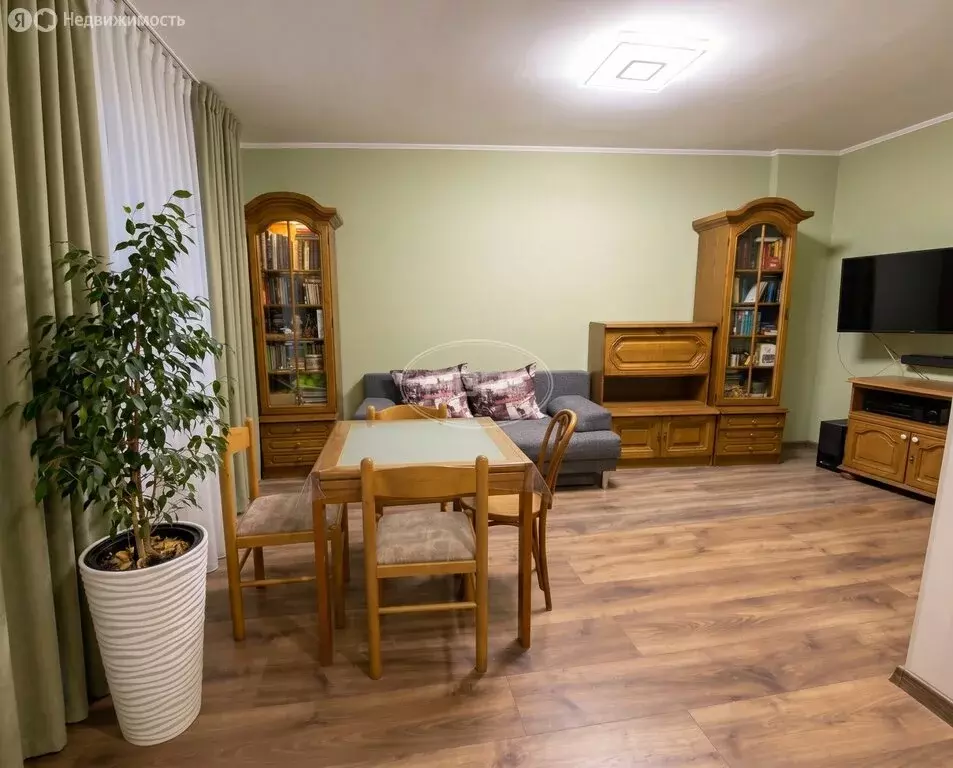 3-комнатная квартира: Калининград, улица Лейтенанта Яналова, 35А (67.5 ... - Фото 2