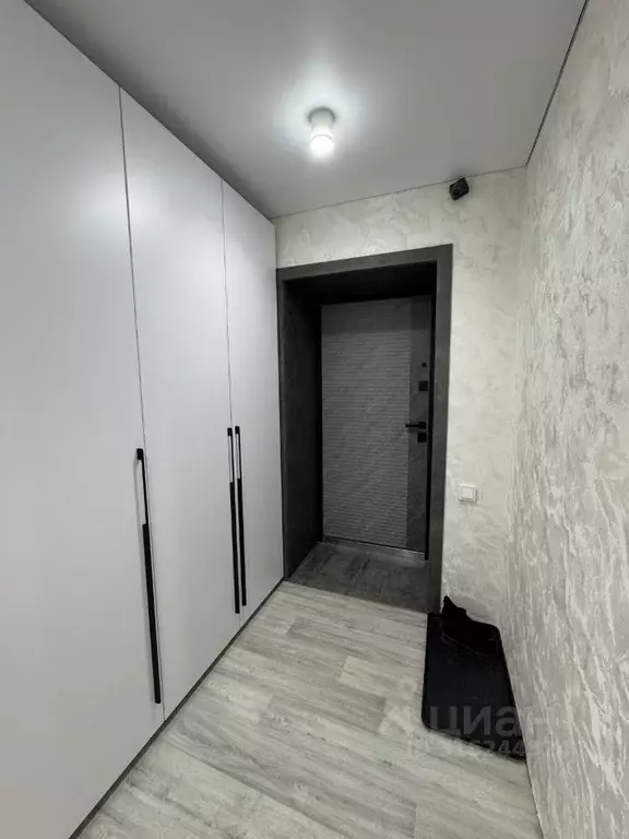 1-к кв. Татарстан, Елабуга 4/5 мкр, ул. Хирурга Нечаева, 16 (50.0 м) - Фото 0