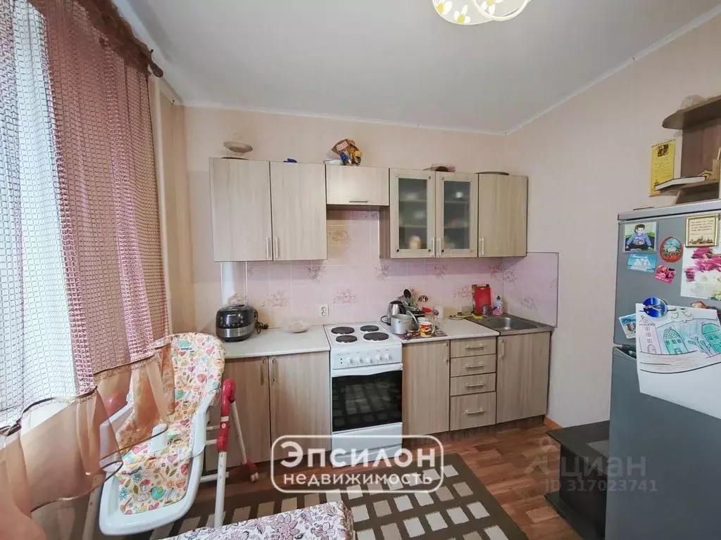 1-к кв. Курская область, Курск просп. Вячеслава Клыкова, 77 (37.5 м) - Фото 0