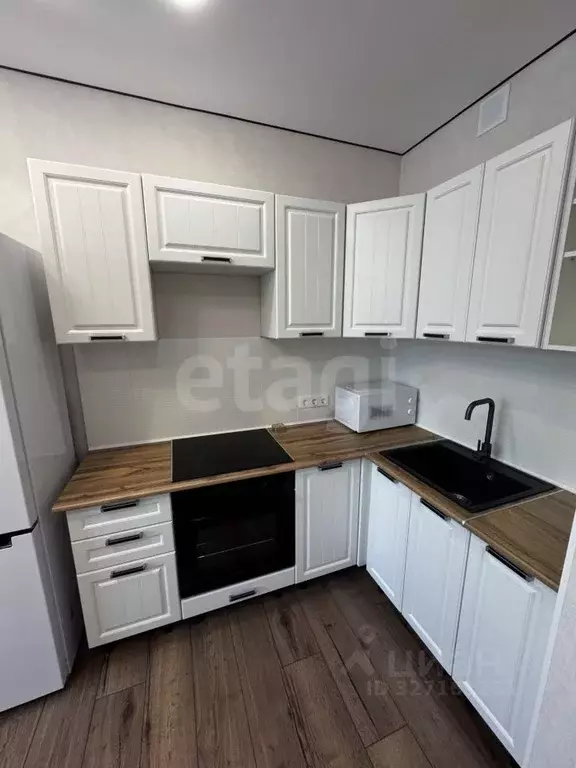 1-к кв. Тюменская область, Тюмень ул. Андрея Приказнова, 7 (36.7 м) - Фото 2