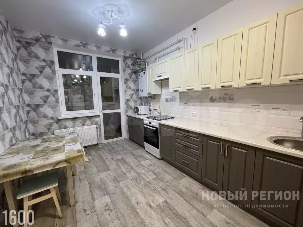 2-к. квартира, 60м, 6/9эт. - Фото 0