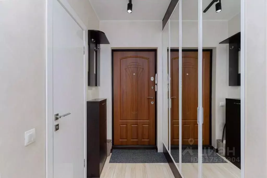 1-к кв. Крым, Симферополь ул. Железнодорожная, 1Г (38.0 м) - Фото 1