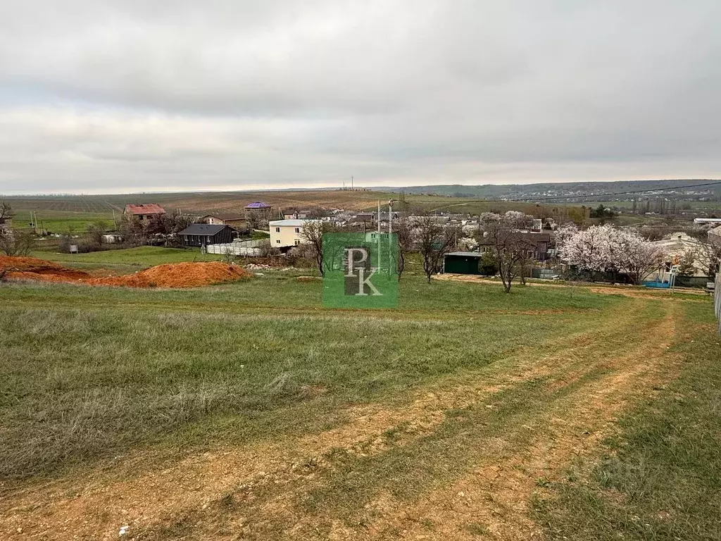 Участок в Севастополь с. Полюшко, ул. Молодежная (4.0 сот.) - Фото 1