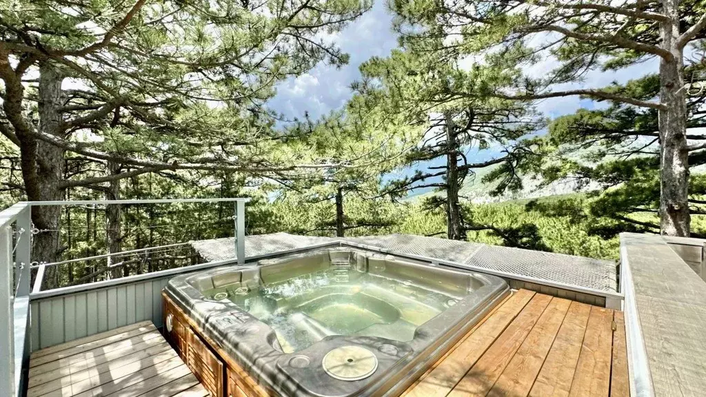 Дом в Крым, Ялта муниципальный округ, Советское пгт 1Б (250 м) - Фото 0