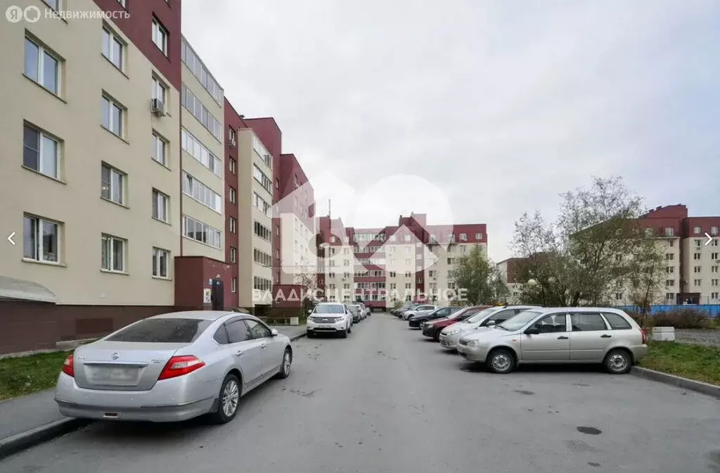 3-комнатная квартира: Новосибирск, улица Надежды, 6 (71 м) - Фото 1