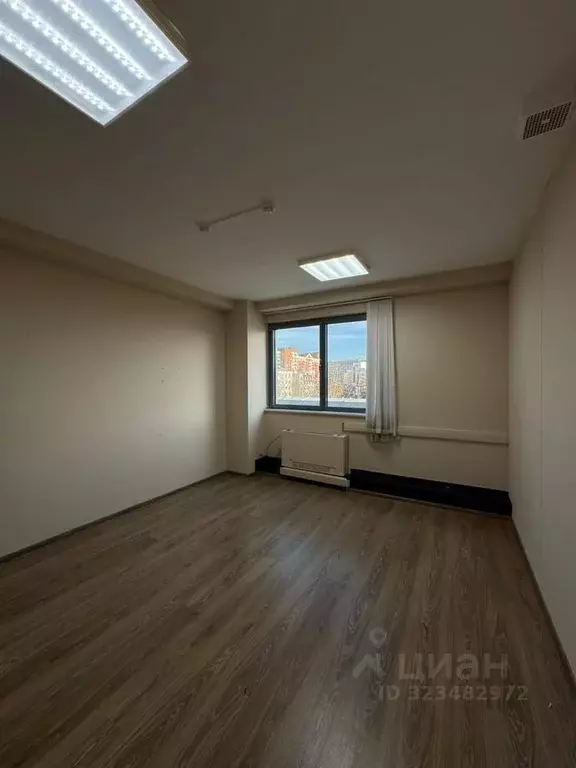 Офис в Свердловская область, Екатеринбург ул. Куйбышева, 44 (18 м) - Фото 1