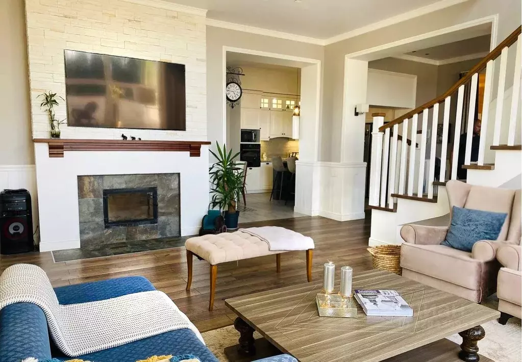 5-к кв. Ярославская область, Рыбинск просп. Ленина, 152 (249.2 м) - Фото 1