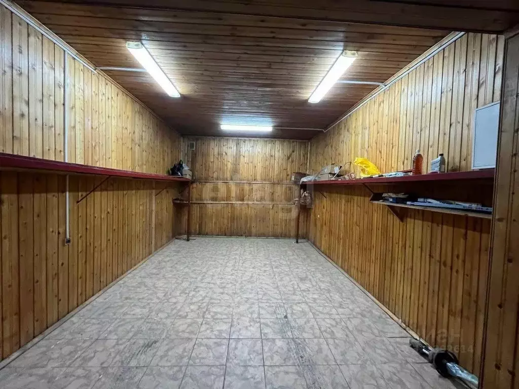 Гараж в Ханты-Мансийский АО, Сургут ул. Энергетиков, 8 (21 м) - Фото 1