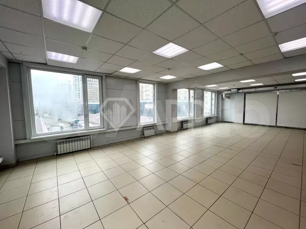 Аренда в ТЦ Меркурий, 2 этаж 36 и 28 м - Фото 1