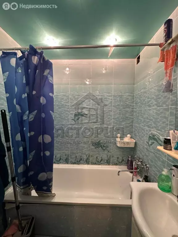 4-комнатная квартира: Красноярск, Светлогорская улица, 27 (79 м) - Фото 1