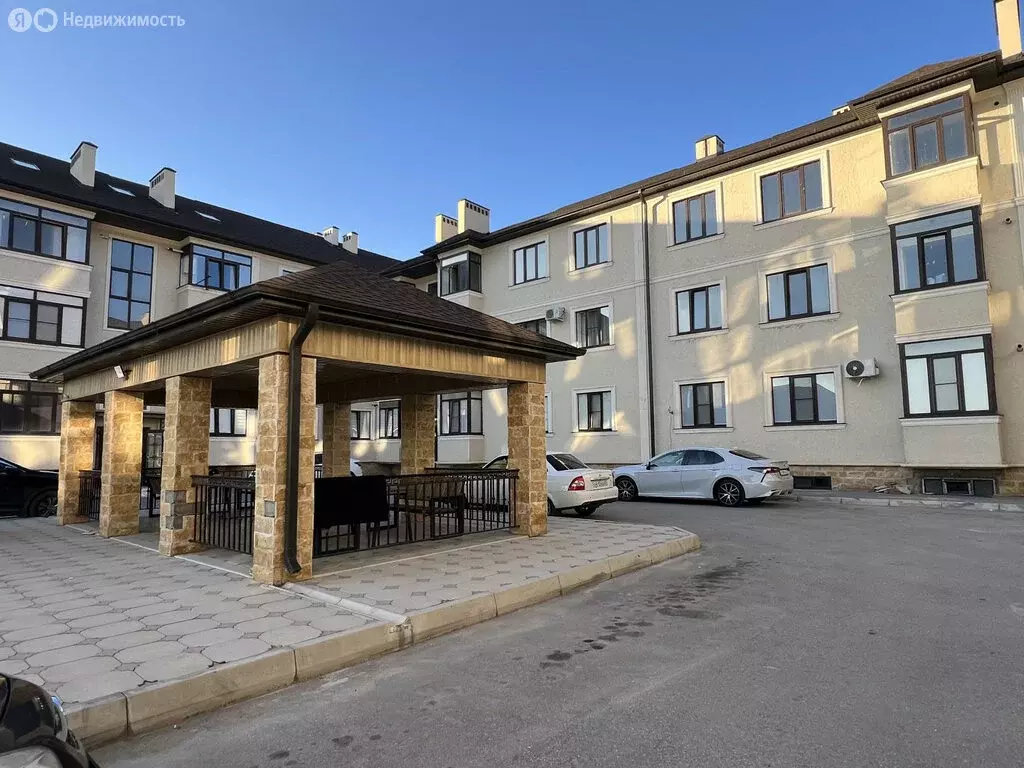 2-комнатная квартира: Урвань, Октябрьская улица, 72 (85.6 м) - Фото 0