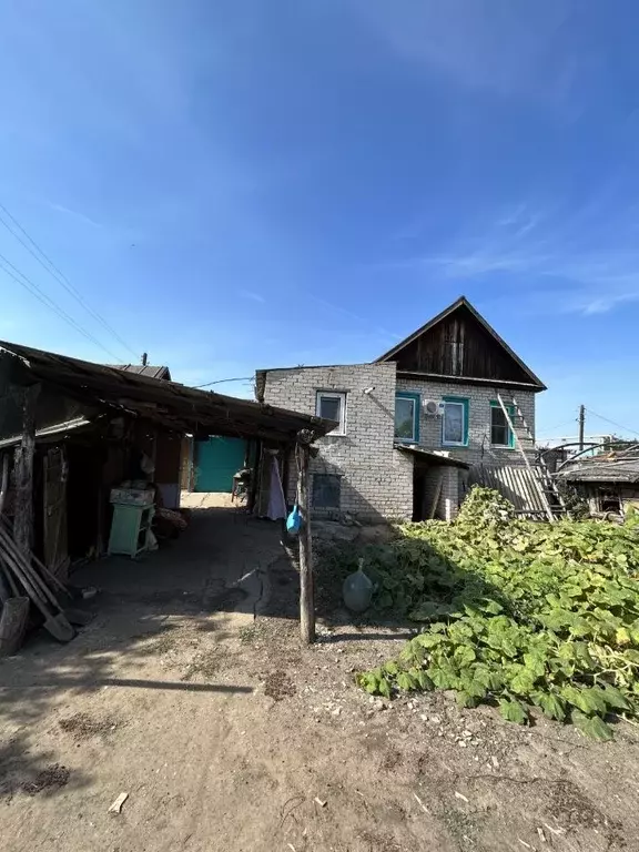 Дом в Волгоградская область, Среднеахтубинский район, Фрунзенское ... - Фото 0