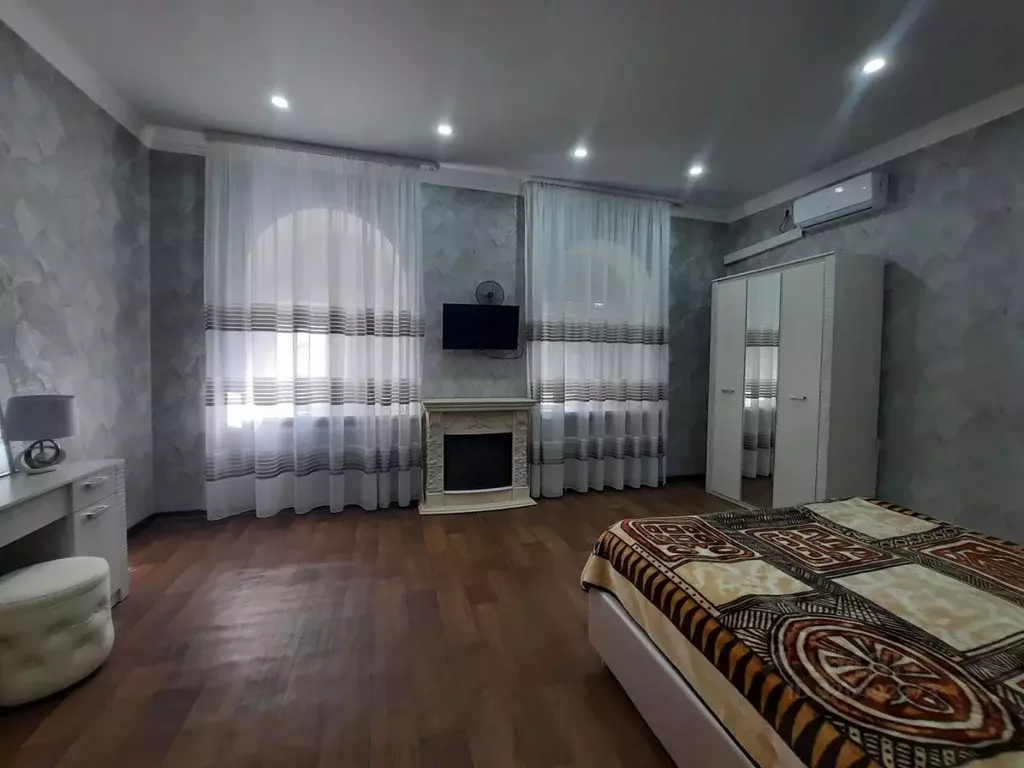 Дом в Астраханская область, Астрахань пер. Латышева (315 м) - Фото 2