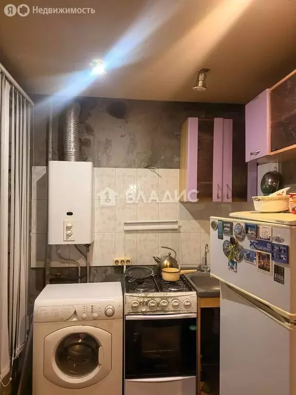 3-комнатная квартира: Волгоград, улица 64-й Армии, 22Б (64.5 м) - Фото 0