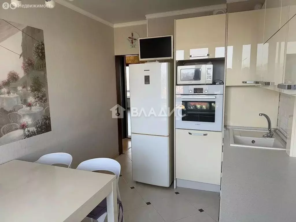 2-комнатная квартира: Калининград, улица Горького, 174 (63 м) - Фото 1