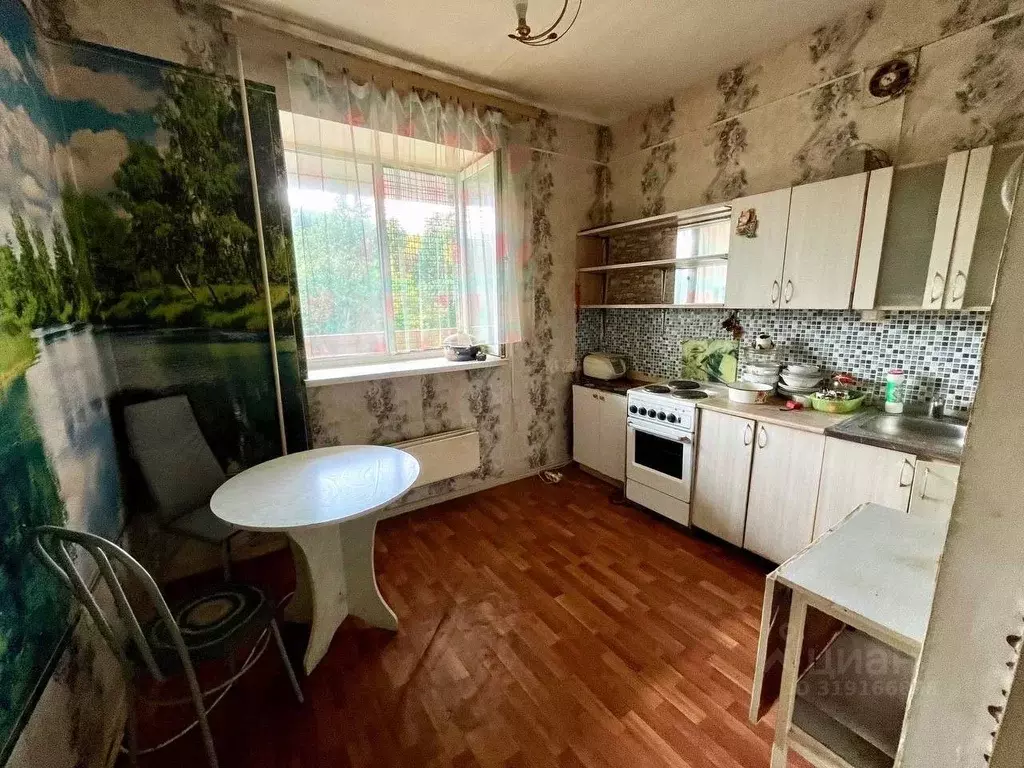 2-к кв. Свердловская область, Дегтярск Клубная ул., 4 (46.4 м) - Фото 0