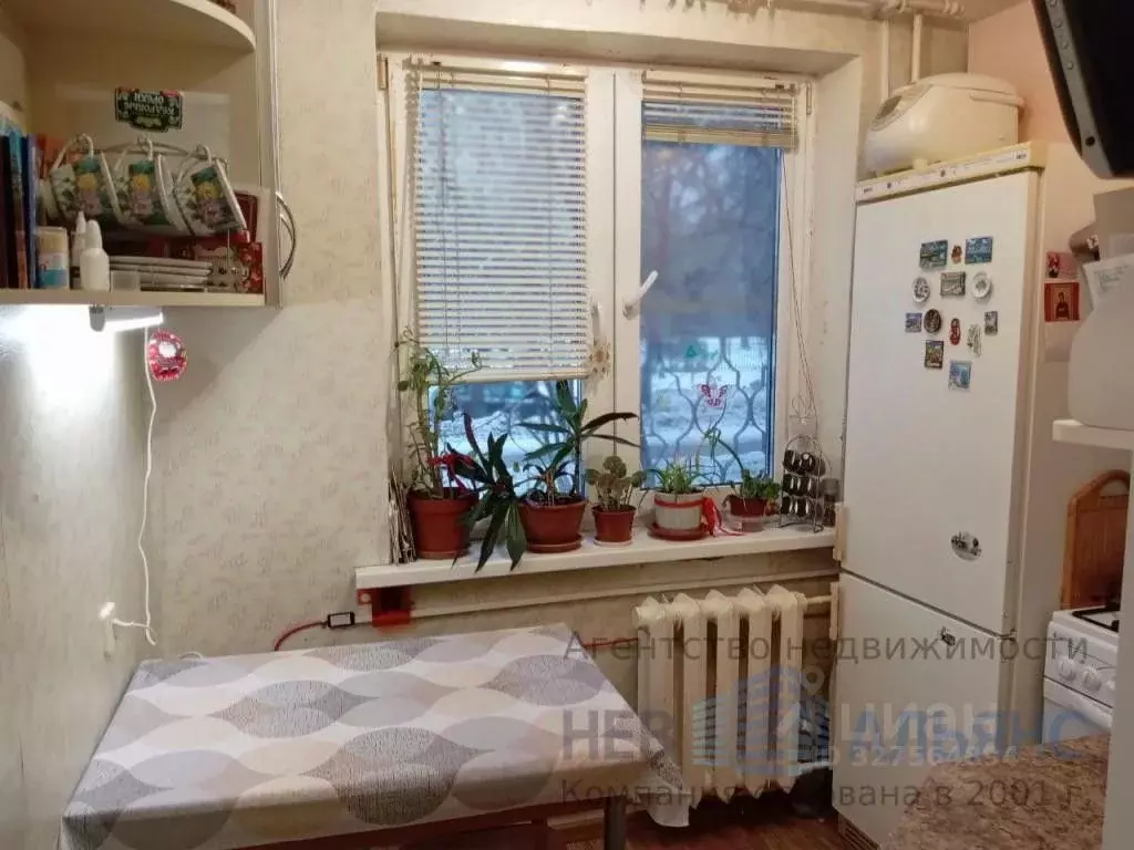 2-к кв. Ленинградская область, Гатчина ул. Крупской, 6 (42.6 м) - Фото 1