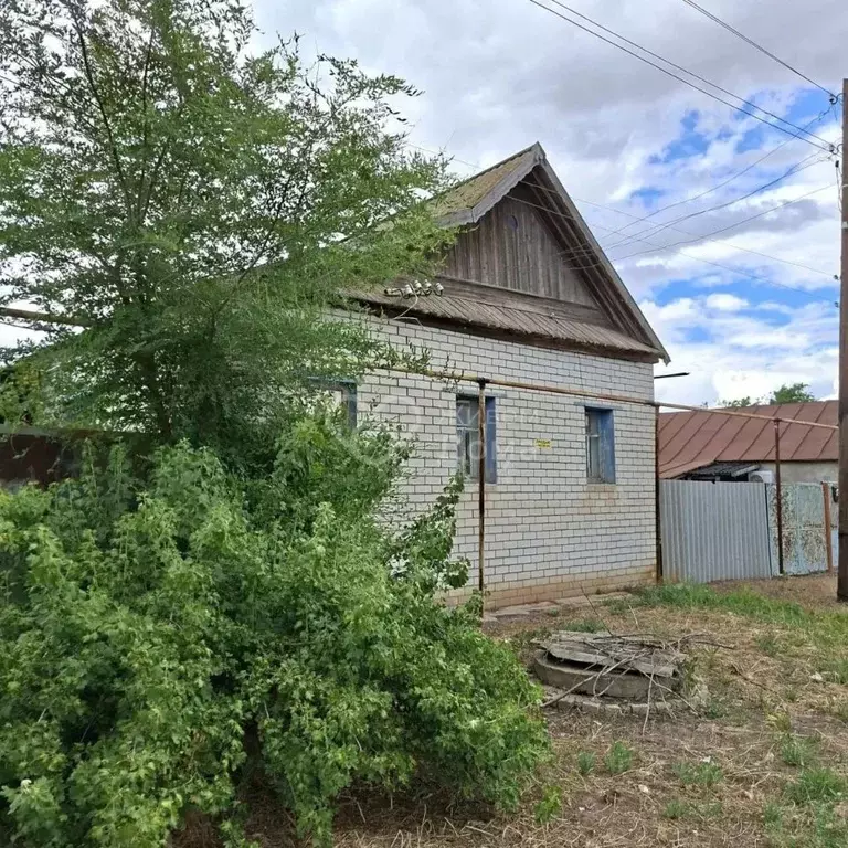 Дом в Волгоградская область, Ленинск ул. Битюцкого, 23 (63 м) - Фото 1
