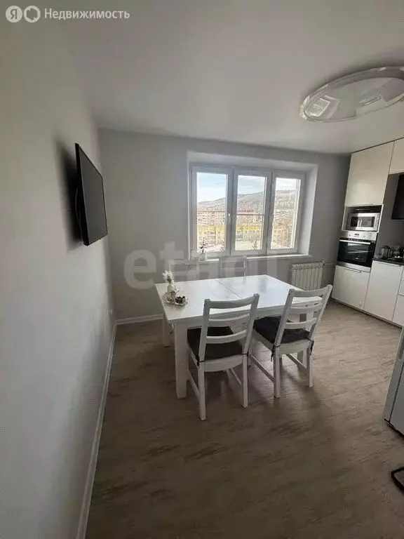 2-комнатная квартира: Миасс, улица Нахимова, 3 (65 м) - Фото 2