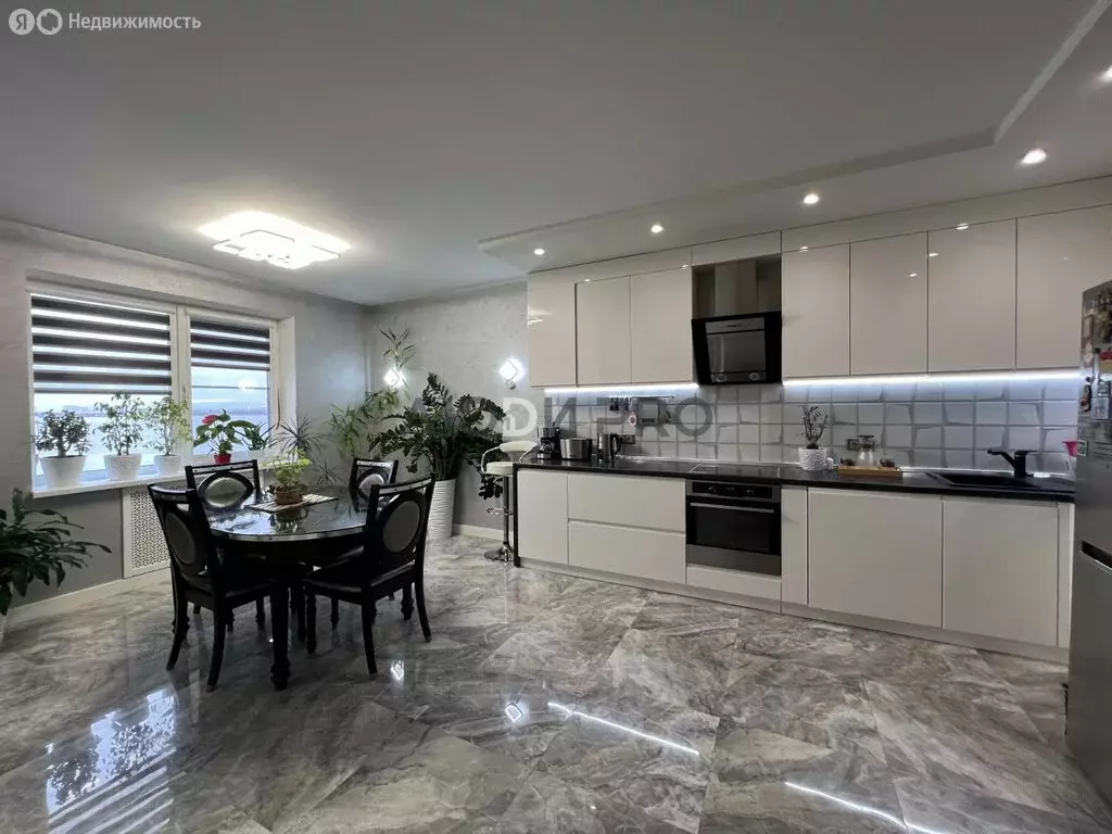 2-комнатная квартира: Саратов, Вольская улица, 2Д (93 м) - Фото 2