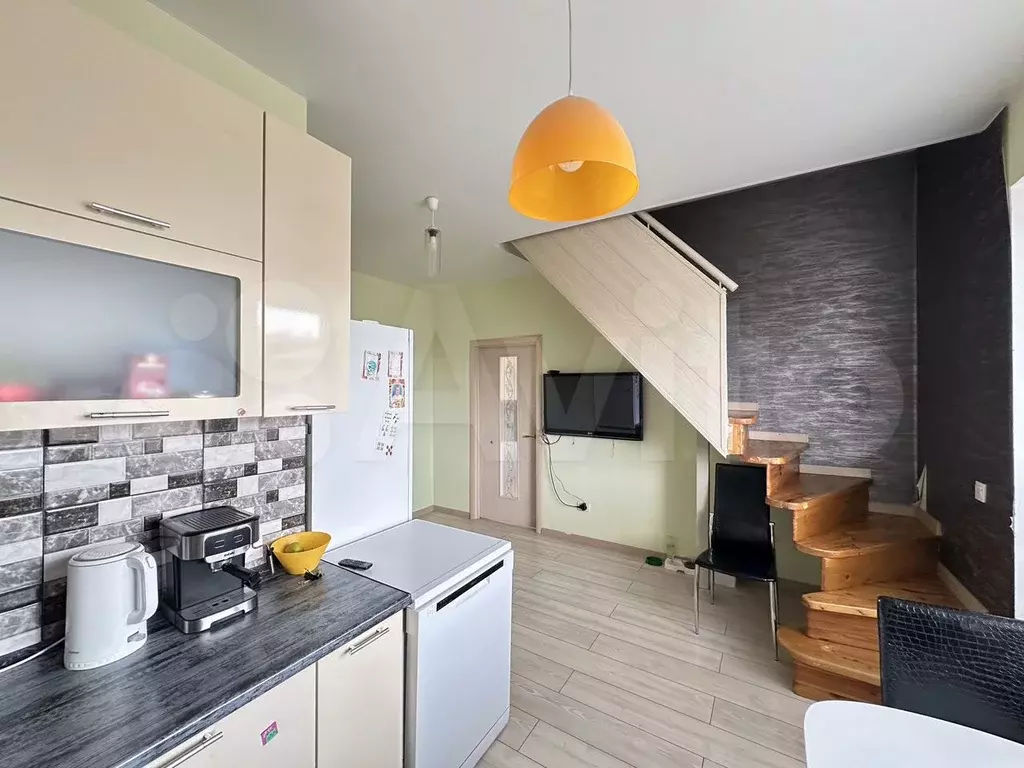 4-к. квартира, 113 м, 3/3 эт. - Фото 1