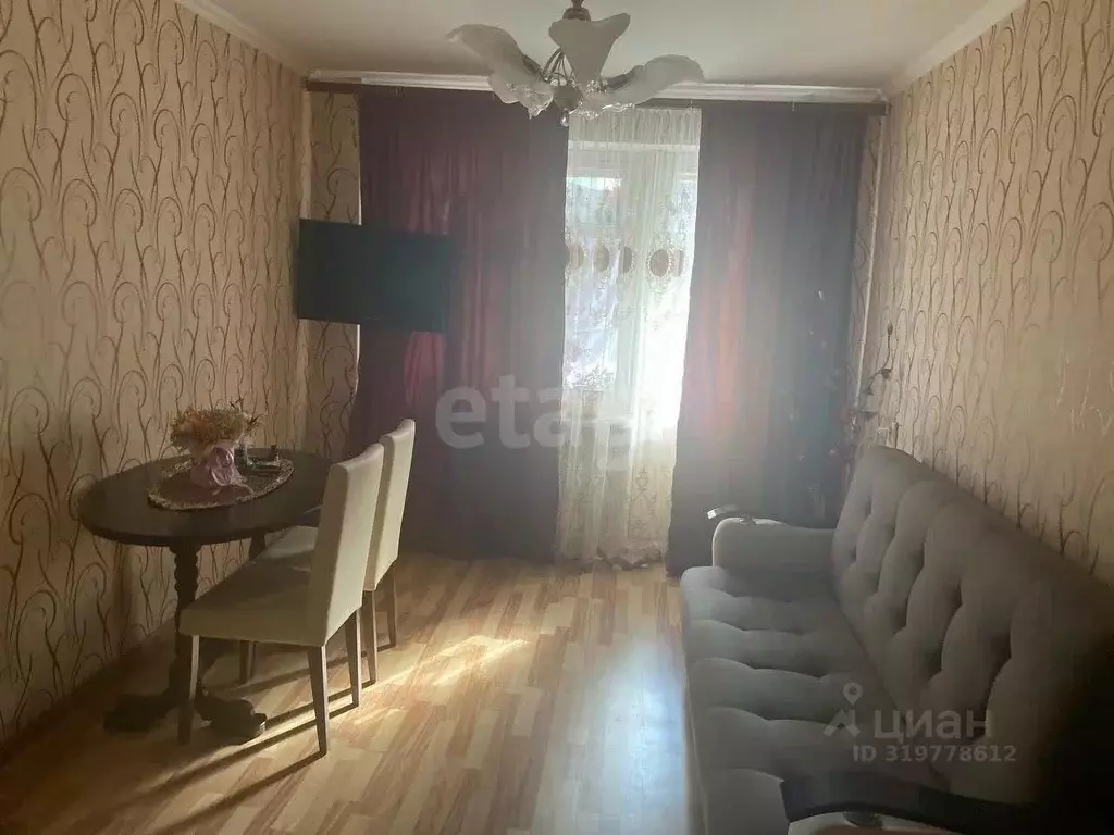 2-к кв. Брянская область, Брянск ул. Димитрова, 122 (45.0 м) - Фото 1