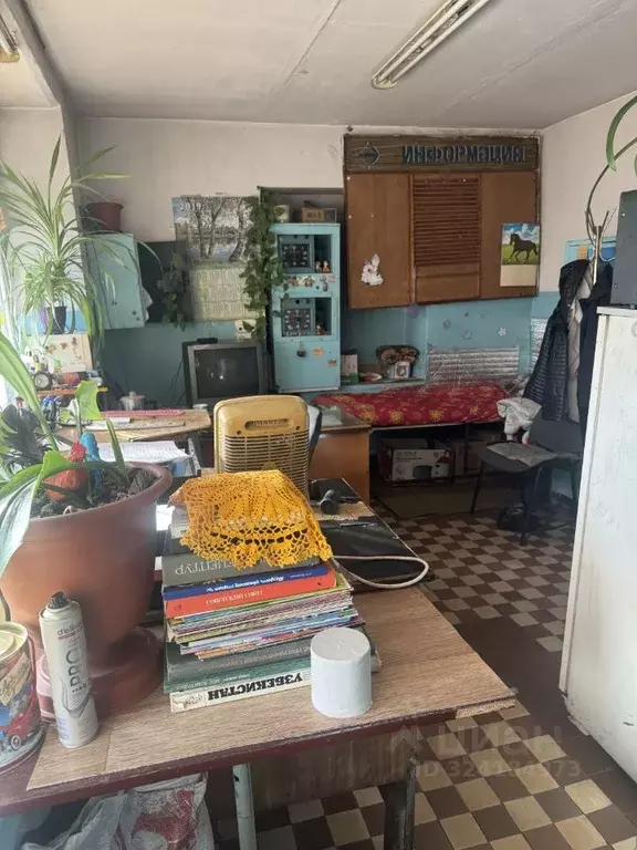 Помещение свободного назначения в Алтайский край, Барнаул просп. ... - Фото 1