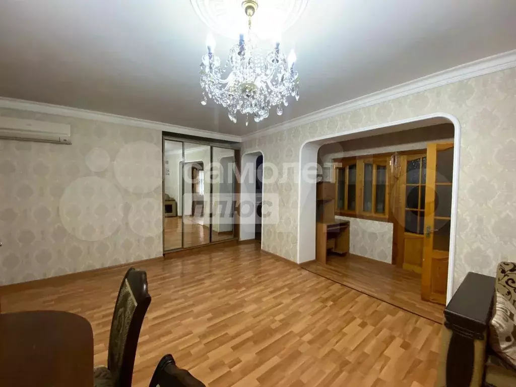 2-к. квартира, 60 м, 1/5 эт. - Фото 0