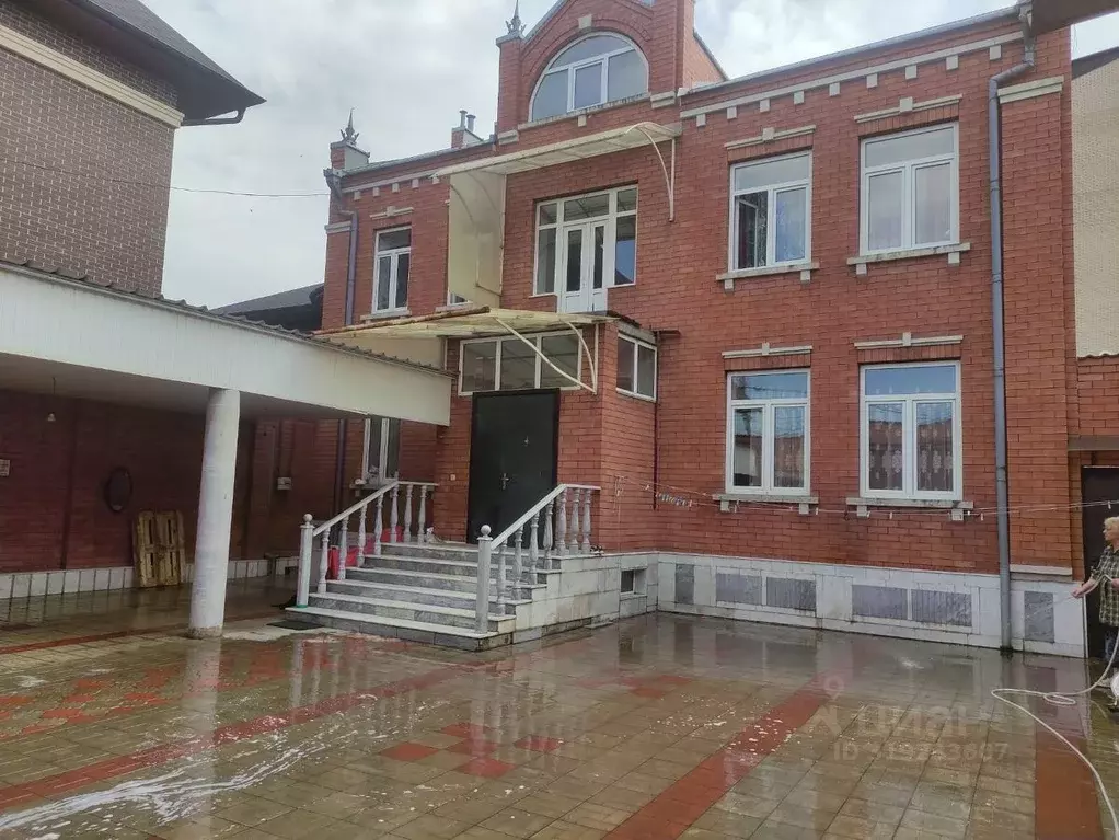 Дом в Северная Осетия, Владикавказ ул. Калоева, 300 (409 м) - Фото 1