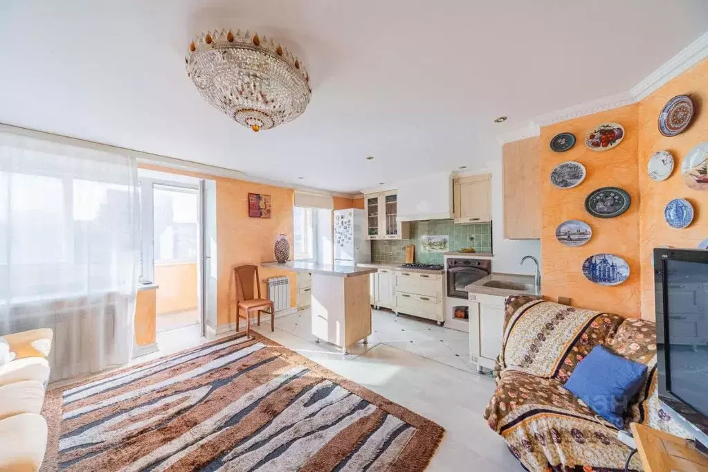 3-к кв. Саратовская область, Саратов Московская ул., 135/144 (72.8 м) - Фото 2