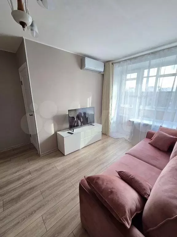 1-к. квартира, 40 м, 5/9 эт. - Фото 0