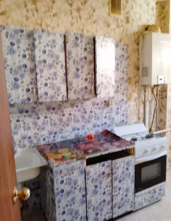 3-к кв. Волгоградская область, Волгоград ул. 70-летия Победы, 18 (65.0 ... - Фото 1