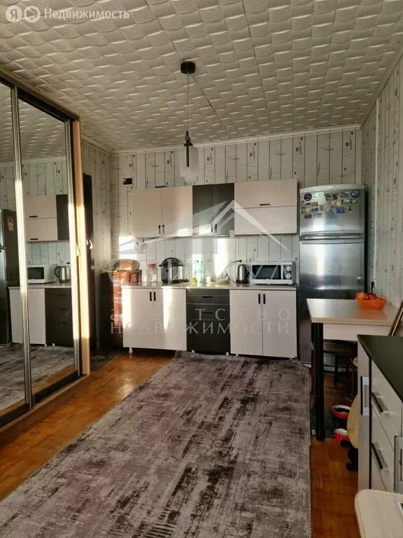 1к в 8-комнатной квартире (16.8 м) - Фото 0