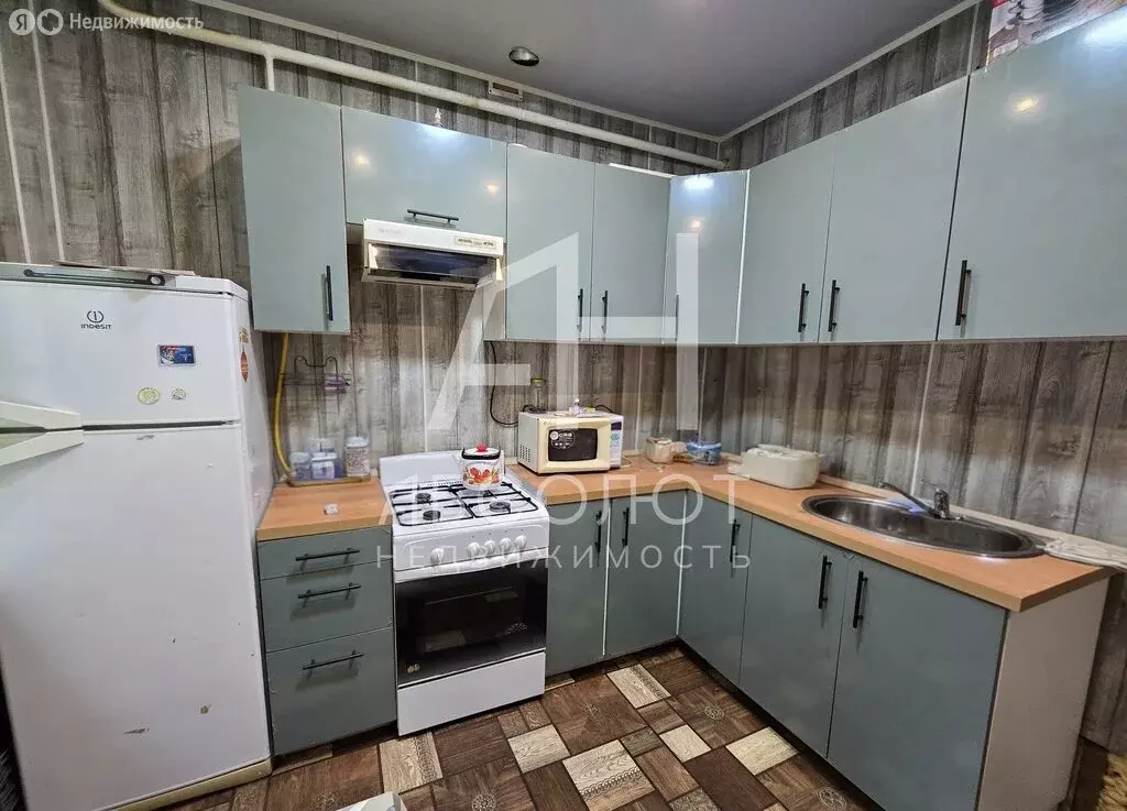 3-комнатная квартира: Пересвет, Комсомольская улица, 9 (60.5 м) - Фото 1