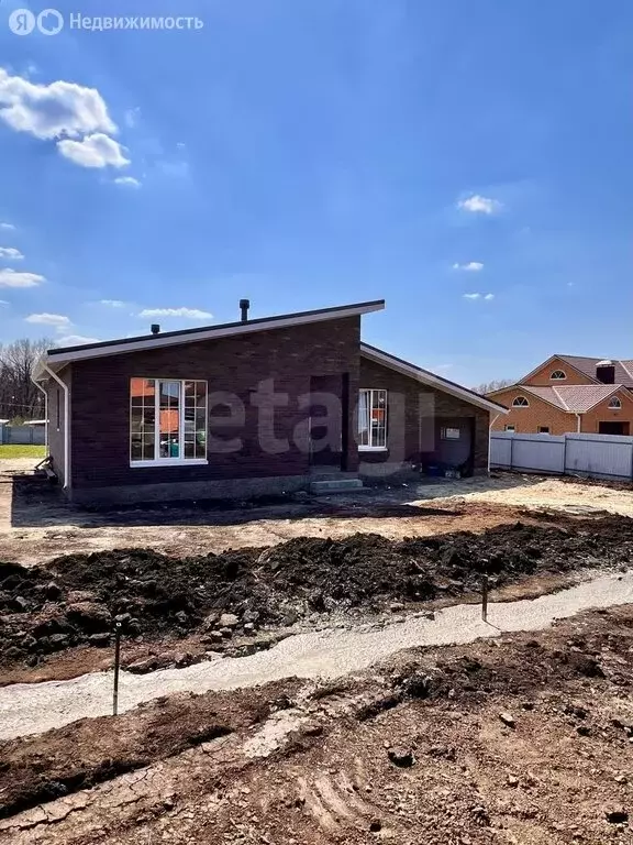 Дом в село Таврово, Традиционная улица (151 м) - Фото 1